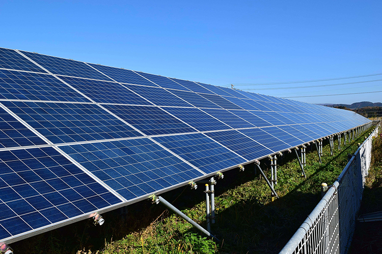 太陽光発電設備が残る相続土地を、現状のまま買取した事例
